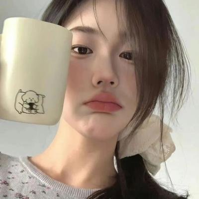 色肉毒蝎女